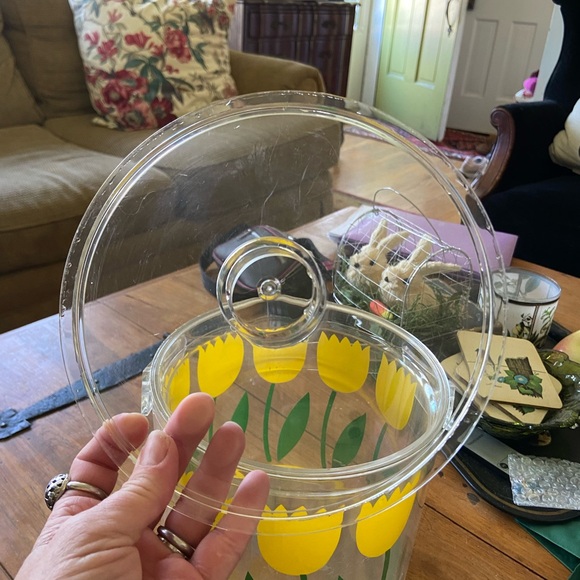 Vintage 1960’s Lucite Large Ice Bucket - Picture 3 of 7